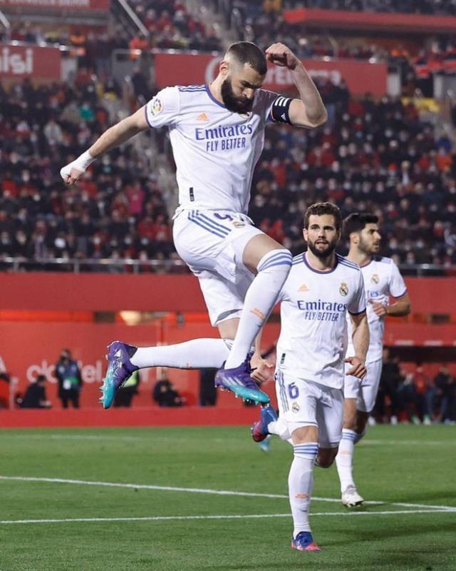 1647352328842098453.jpg 本泽马.jpg