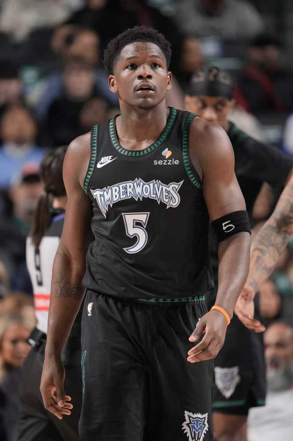 开云-升前六！森林狼双杀三状元伤停独行侠 华子复出20分兰德尔31分