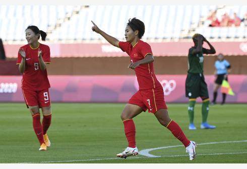 开云-独木难支！王霜完美四喜难换3分 孱弱防线拉后腿